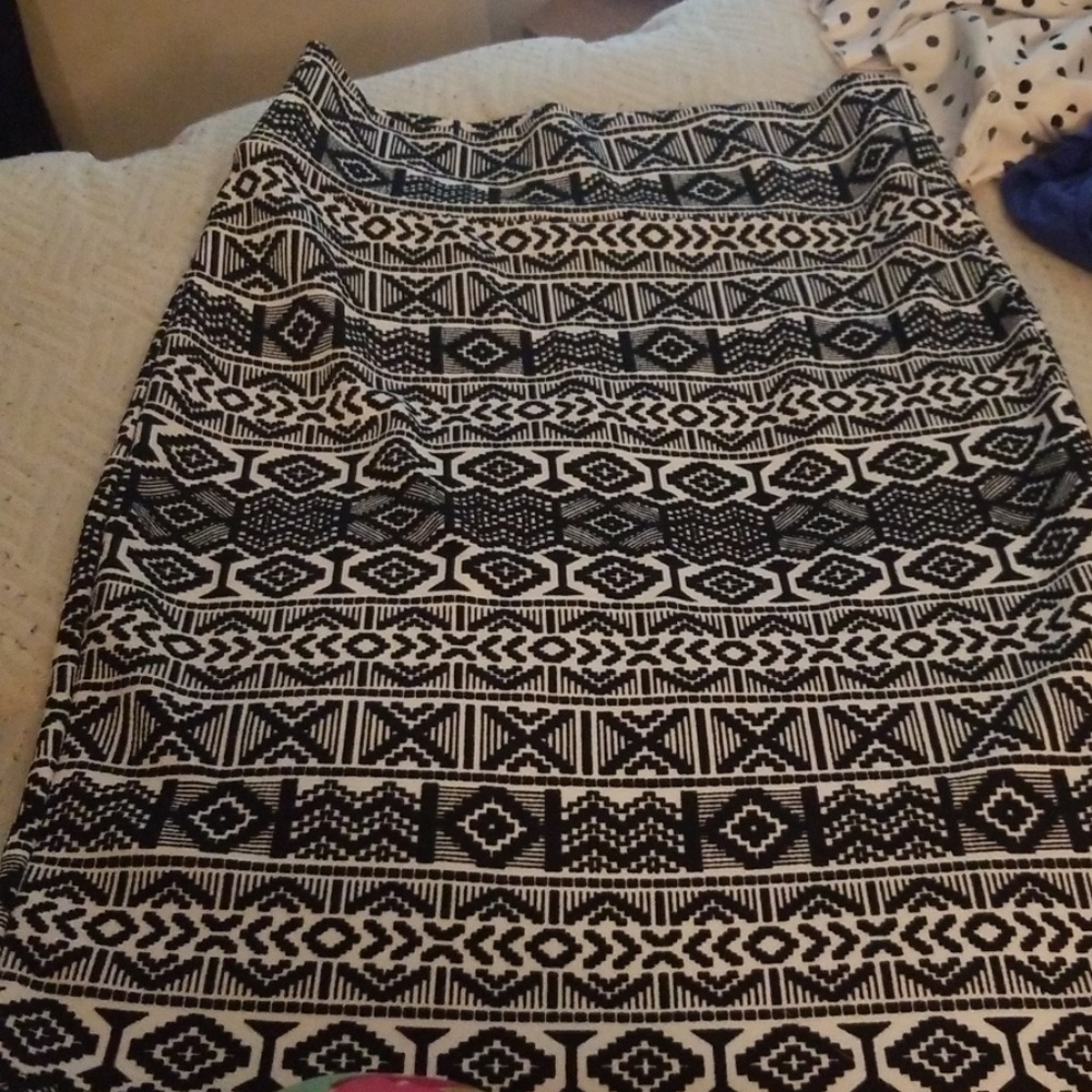 LulaRoe Black & White Skirt